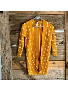 FOREVER 21 cardigan size Small